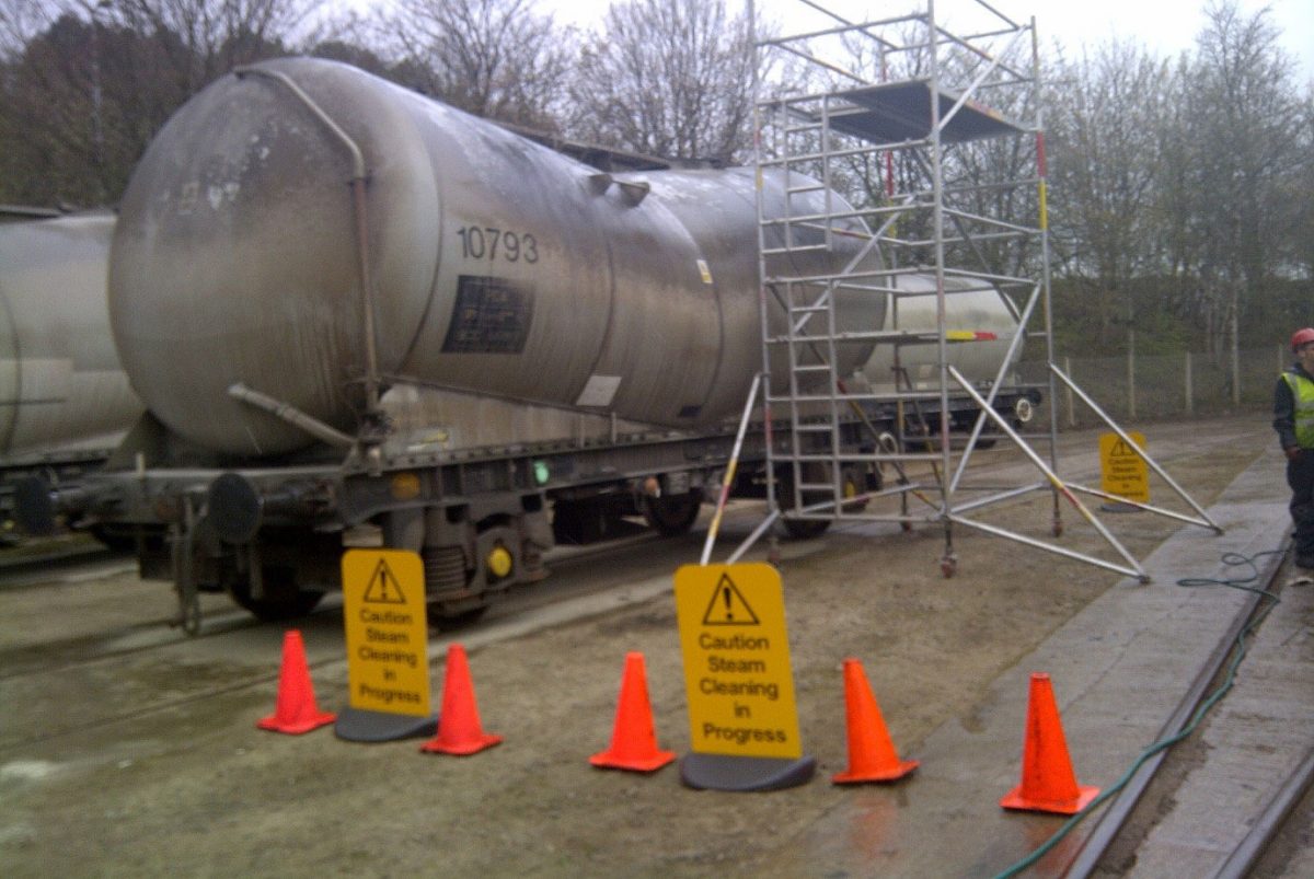 Rail Freight Wagon Cleaning 24/7 Mobile Train Cleaning